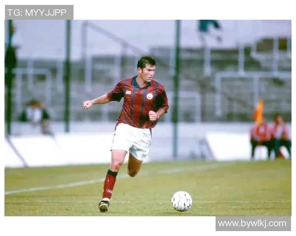 怀旧回顾香港足球明星的经典老照片与辉煌岁月